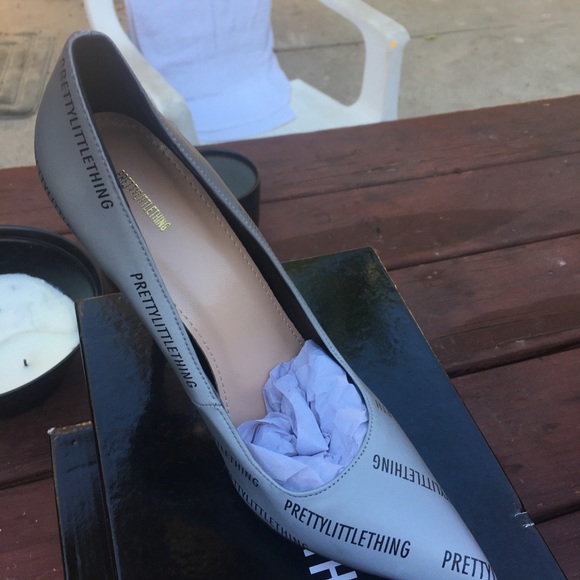 PRETTY LITTLE THING SHOES A FEW DIFFERENT SIZES - Picture 5 of 8